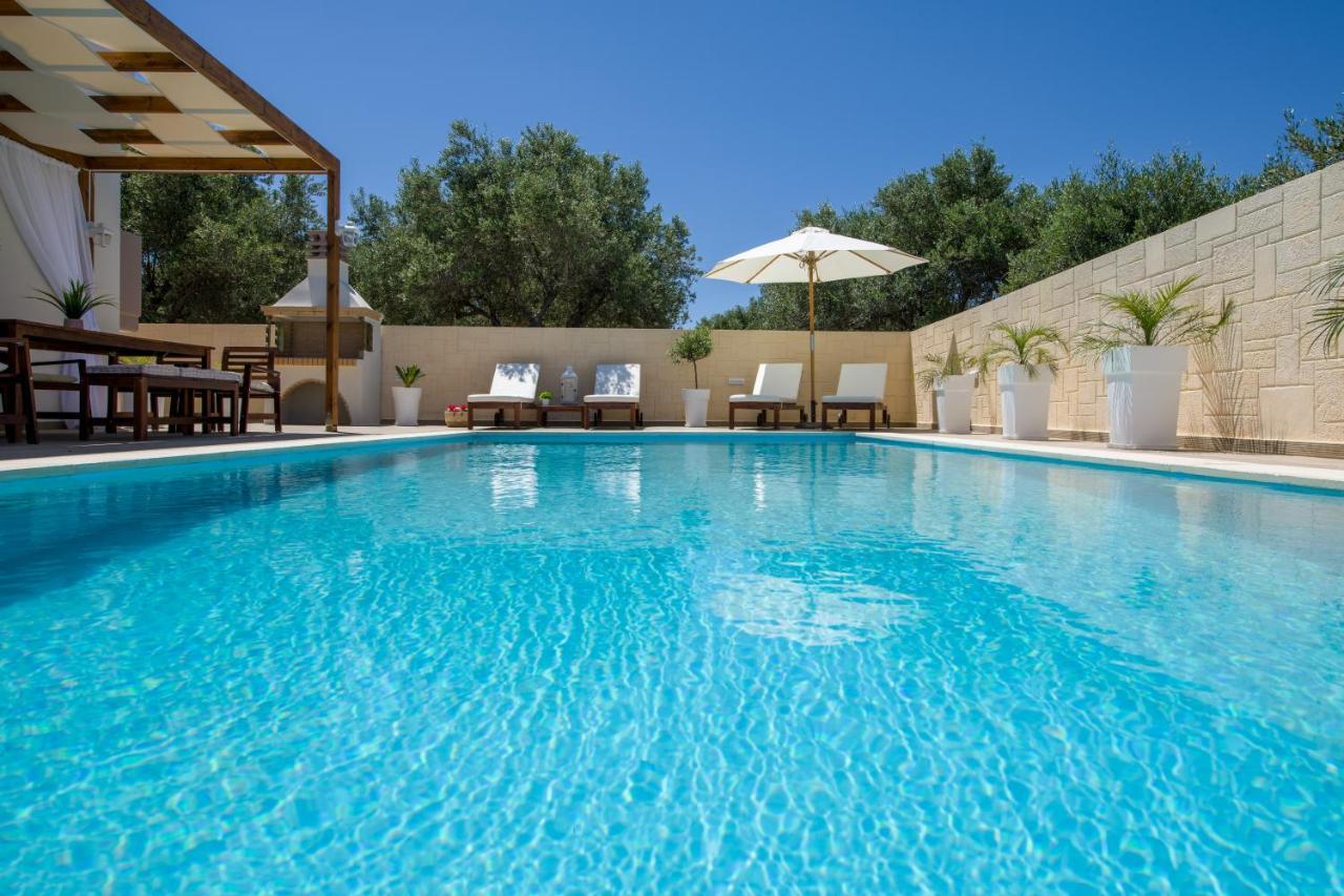 Villa Elisabeth View Gerani  Екстериор снимка
