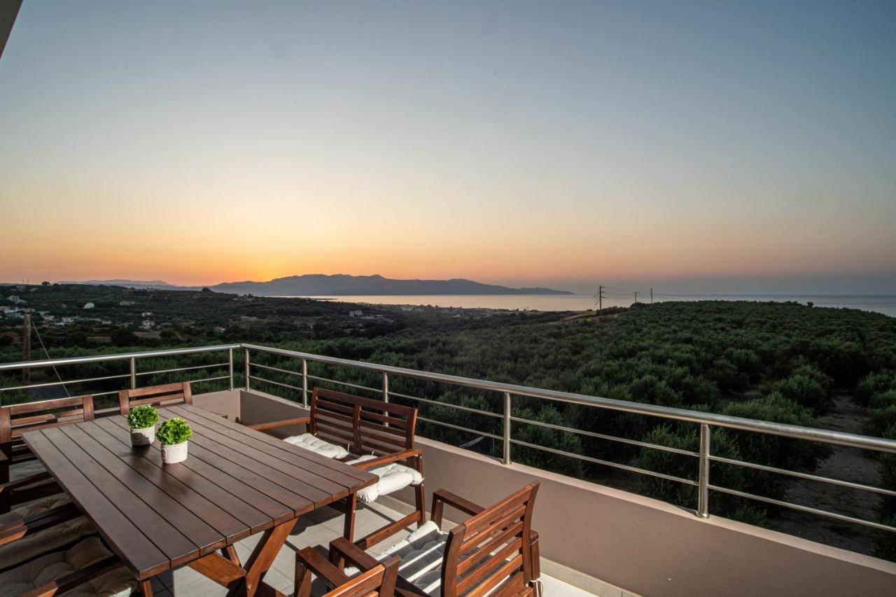 Villa Elisabeth View Gerani  Екстериор снимка